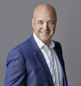 Boka Fredrik Reinfeldt hos Athenas