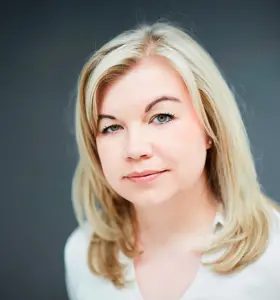 Sandra-Stina Vesterlund -
Erfaren VD och förändringsledare som visar hur hållbarhet, cirkulär ekonomi och digitalisering stärker affären och möter morgondagens kundkrav.