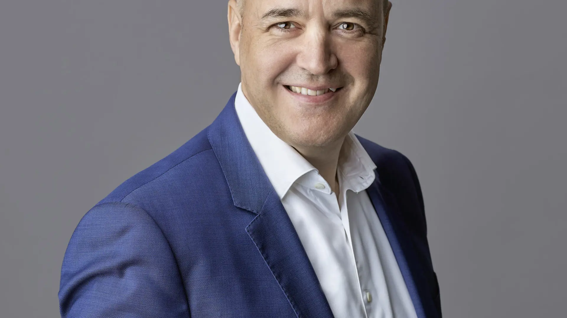 Boka Fredrik Reinfeldt hos Athenas